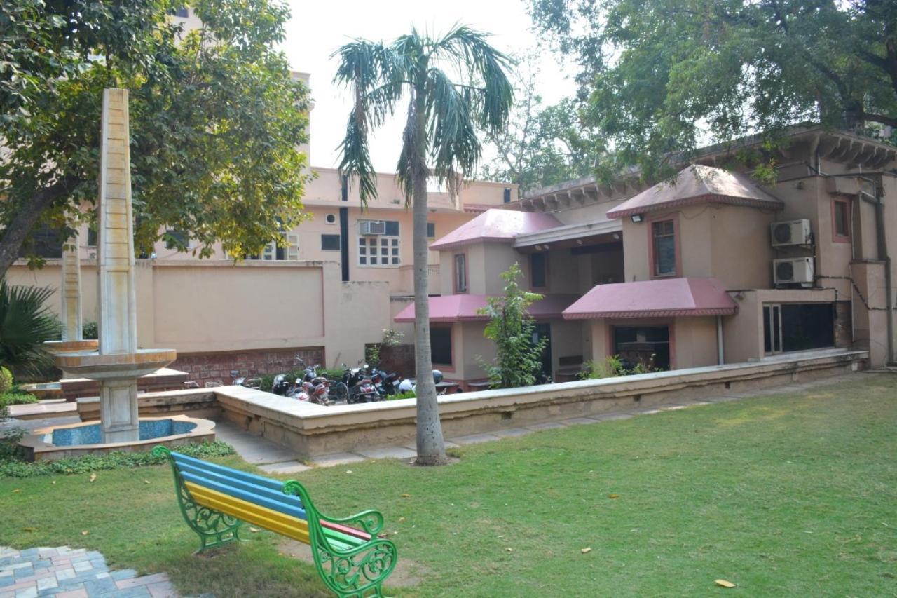 Vrindāvan Ananda Krishna Van מראה חיצוני תמונה
